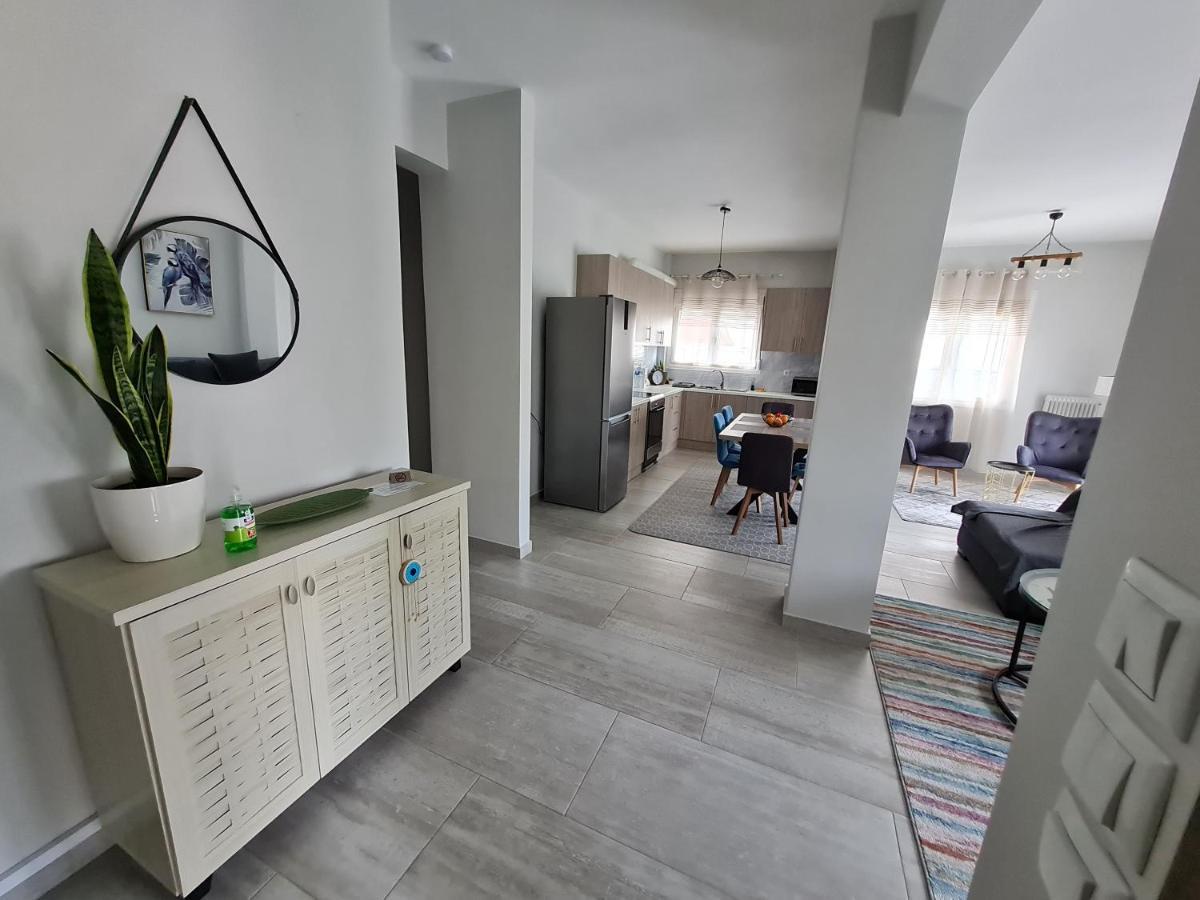 Le-Lia'S Place Ioannina Bagian luar foto